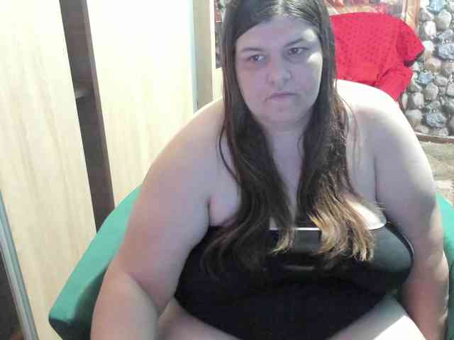 Ionysexylips69 webcam