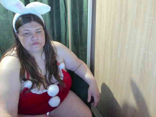 Ionysexylips69 webcam