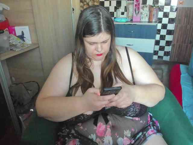 Ionysexylips69 webcam