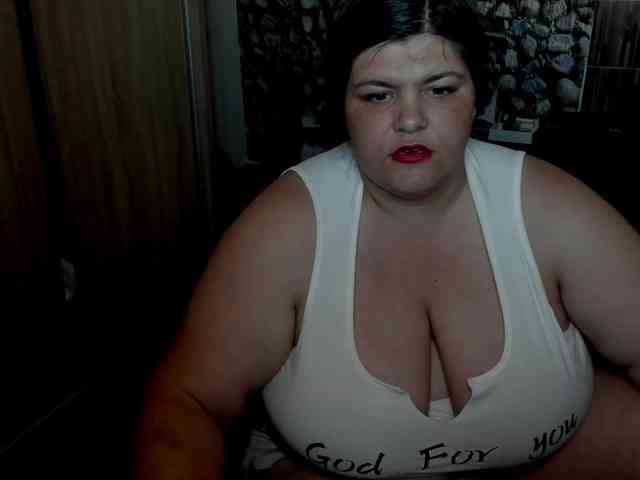 Ionysexylips69 webcam