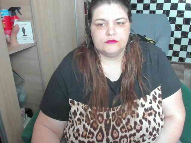 Ionysexylips69 webcam