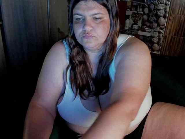Ionysexylips69 webcam
