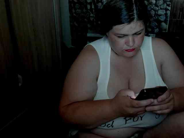 Ionysexylips69