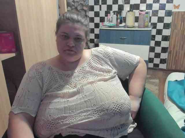 Ionysexylips69 webcam