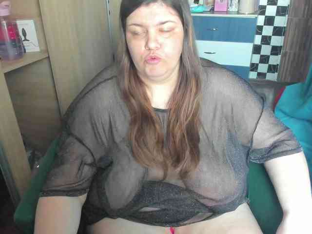 Ionysexylips69 webcam