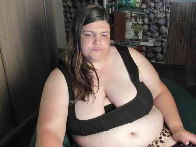Ionysexylips69 webcam