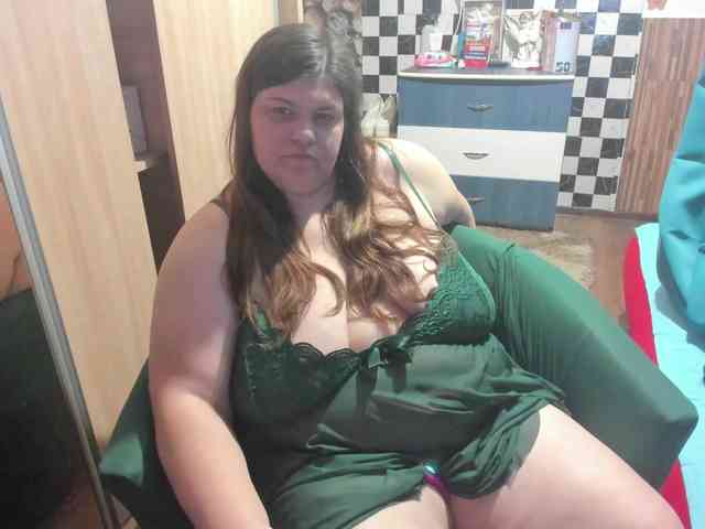 Ionysexylips69 webcam