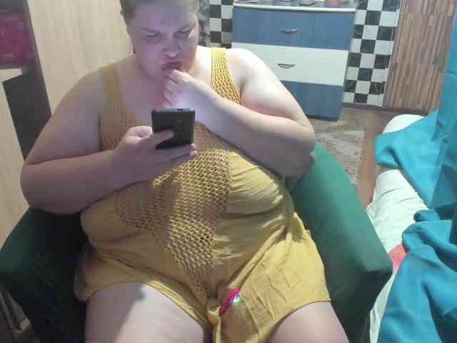 Ionysexylips69 webcam