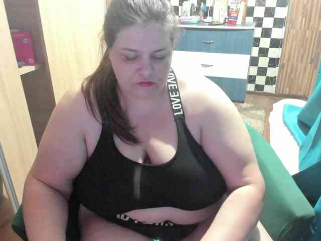 Ionysexylips69 webcam