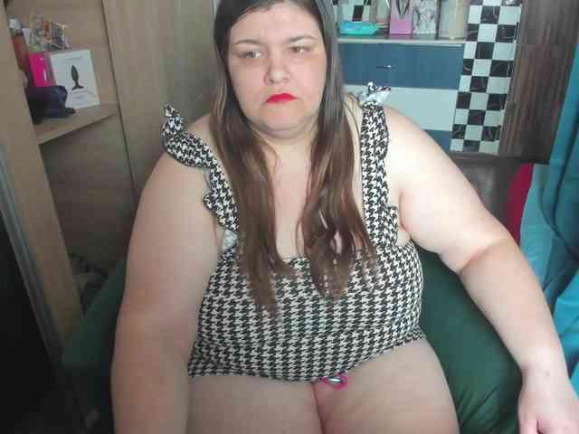 Ionysexylips69 webcam