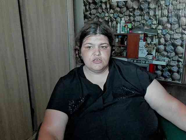 Ionysexylips69 webcam
