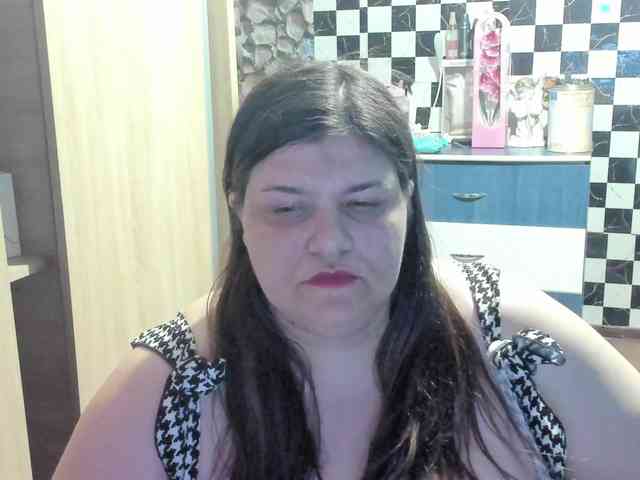 Ionysexylips69 webcam