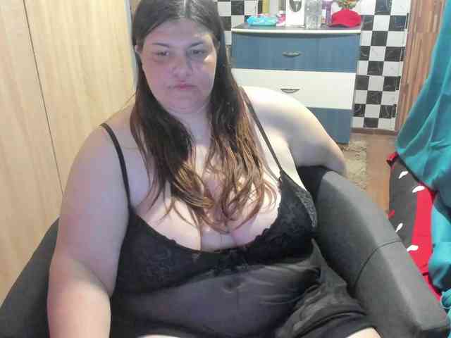 Ionysexylips69 webcam