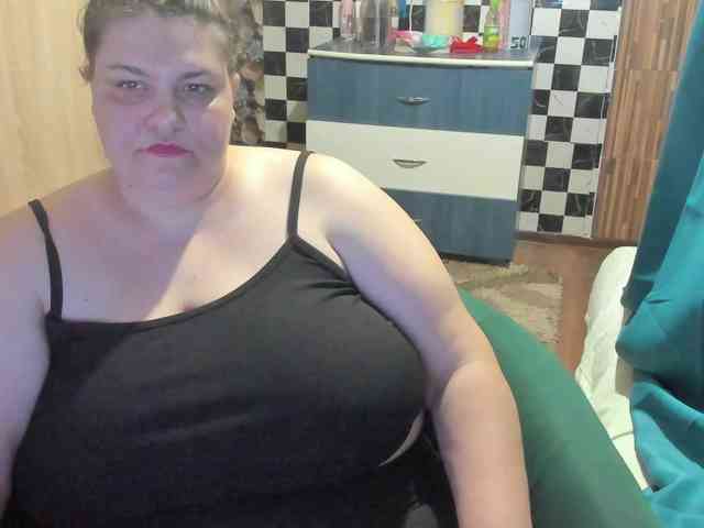 Ionysexylips69 webcam
