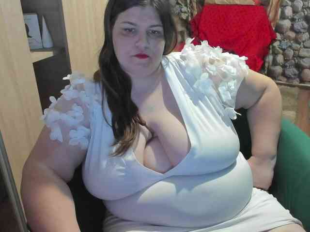 Ionysexylips69 webcam