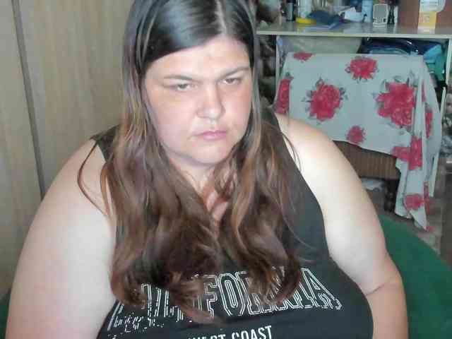 Ionysexylips69 webcam