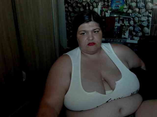Ionysexylips69 webcam