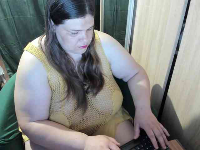 Ionysexylips69 webcam