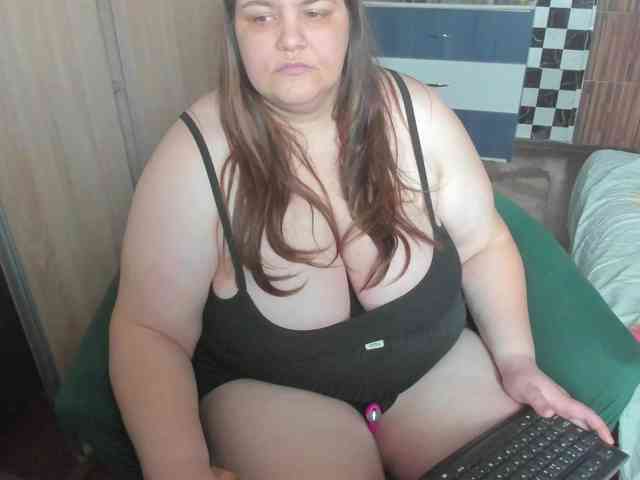 Ionysexylips69 webcam