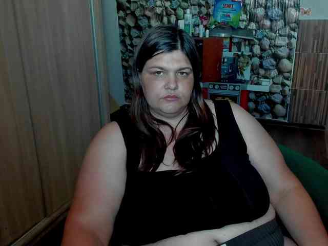 Ionysexylips69 webcam