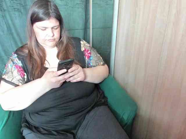 Ionysexylips69 webcam