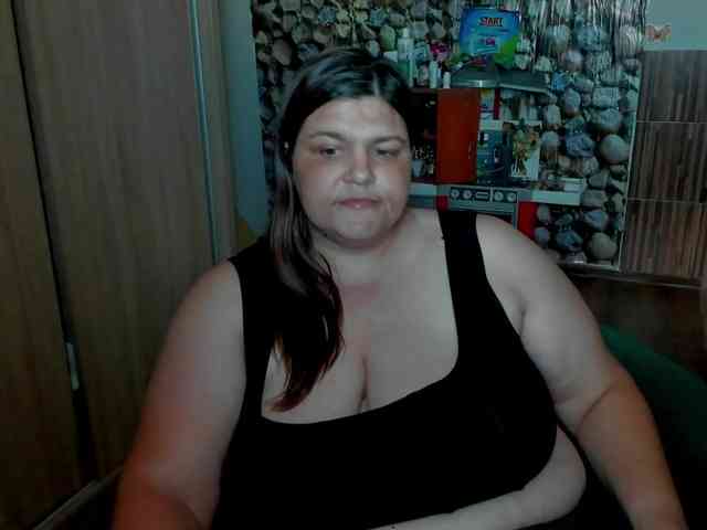 Ionysexylips69 webcam
