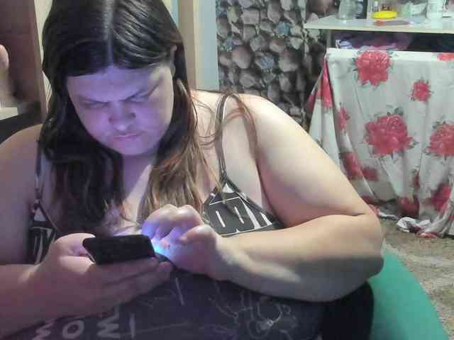 Ionysexylips69