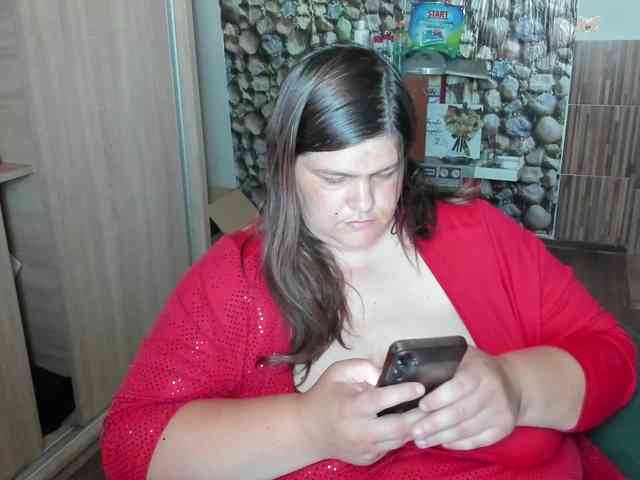 Ionysexylips69 webcam