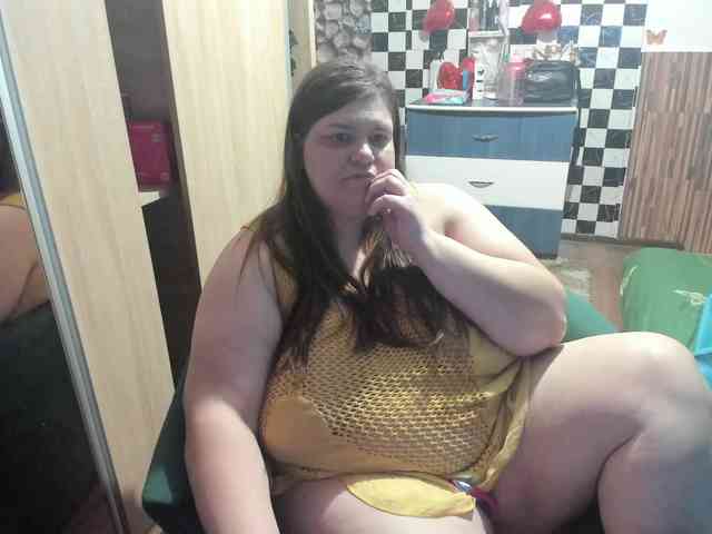 Ionysexylips69 webcam