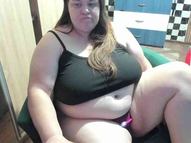 Ionysexylips69 webcam