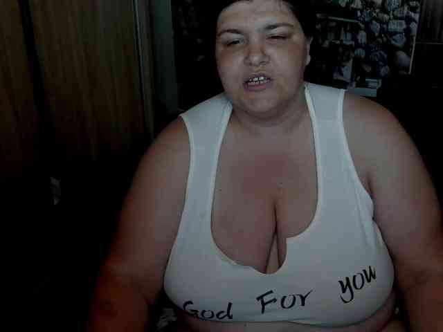 Ionysexylips69 webcam