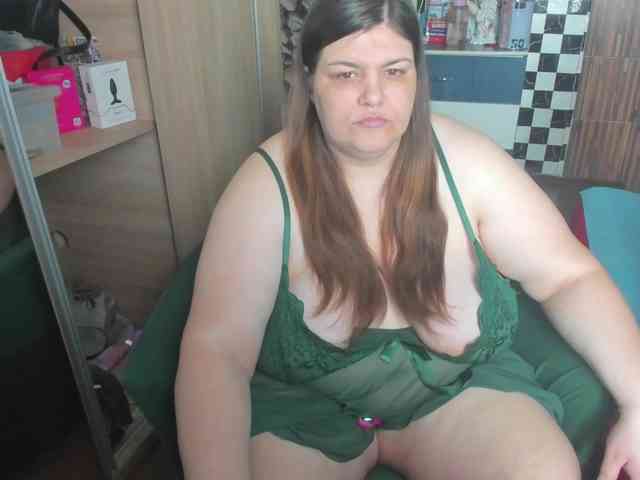 Ionysexylips69 webcam