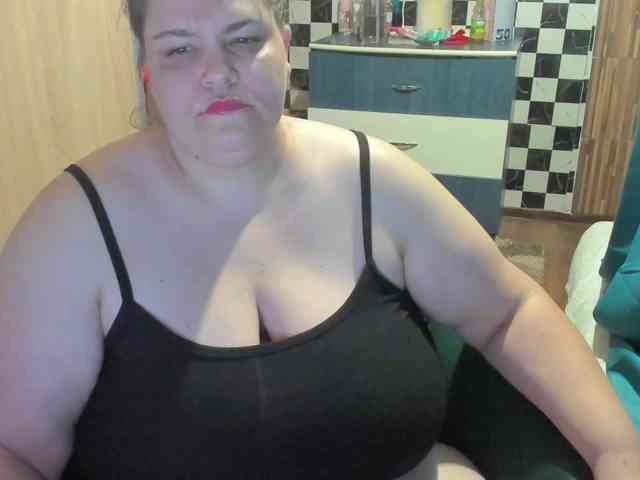 Ionysexylips69 webcam