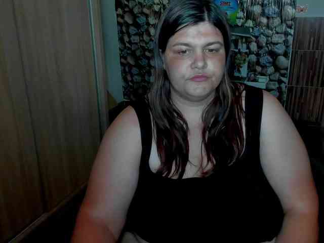 Ionysexylips69 webcam