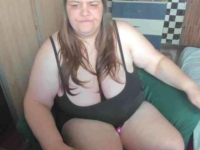 Ionysexylips69 webcam