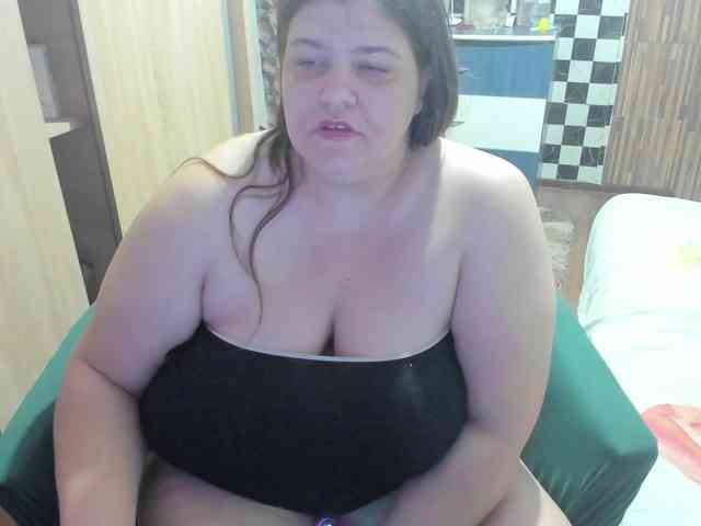 Ionysexylips69 webcam