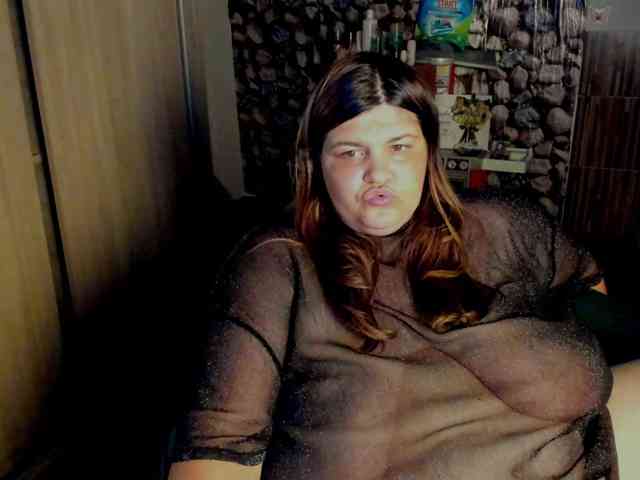 Ionysexylips69 webcam