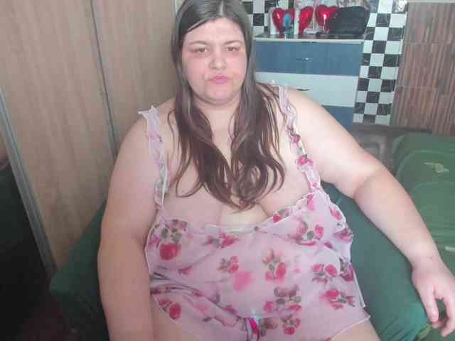 Ionysexylips69 webcam