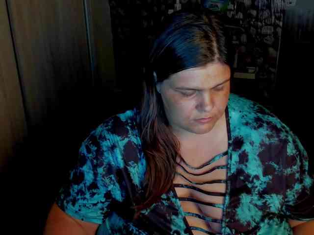 Ionysexylips69 webcam