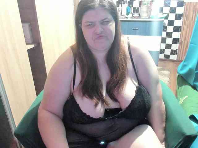 Ionysexylips69 webcam