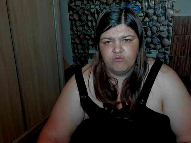 Ionysexylips69 webcam