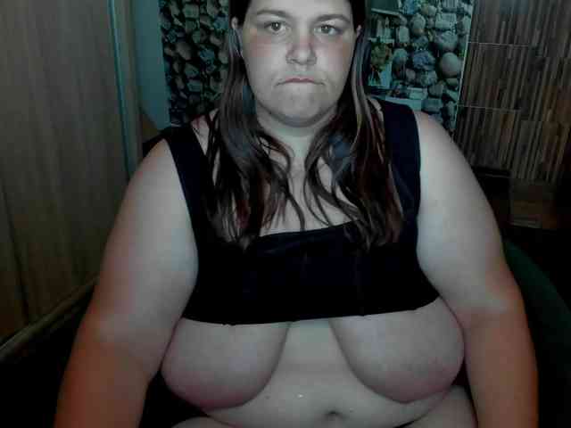 Ionysexylips69 webcam