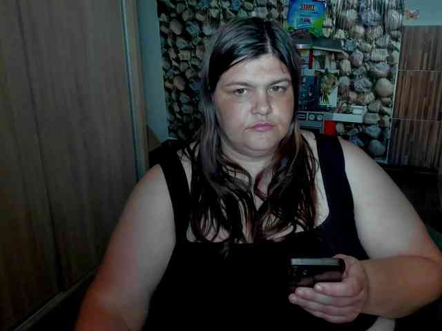 Ionysexylips69 webcam
