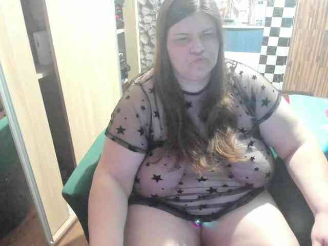 Ionysexylips69 webcam