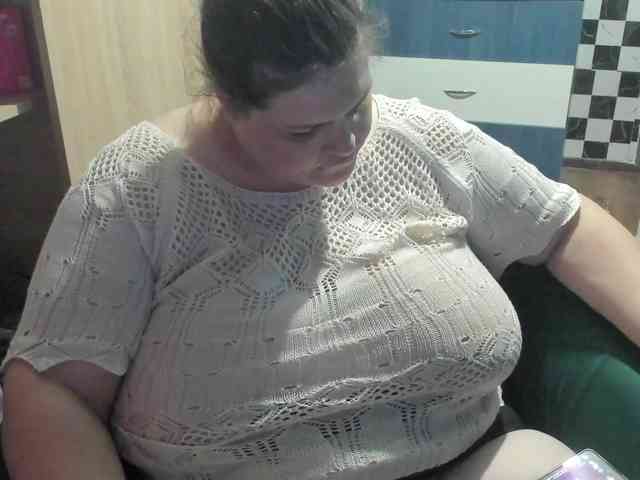 Ionysexylips69 webcam