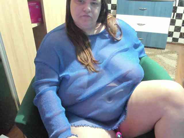 Ionysexylips69 webcam