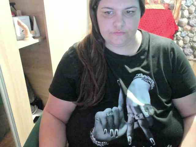 Ionysexylips69 webcam