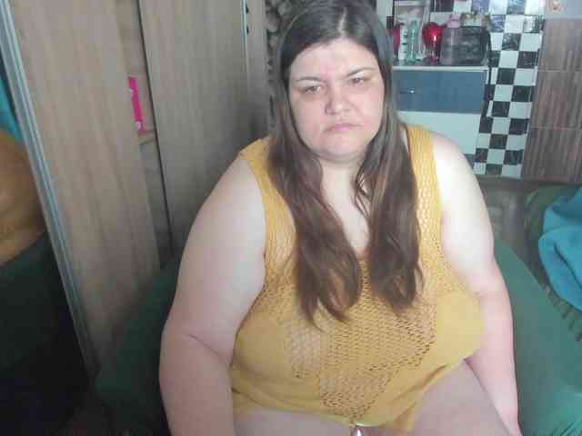 Ionysexylips69 webcam