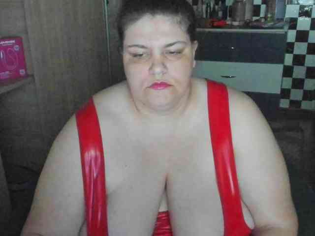 Ionysexylips69 webcam