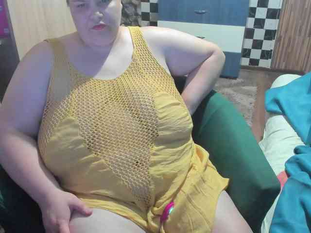Ionysexylips69 webcam